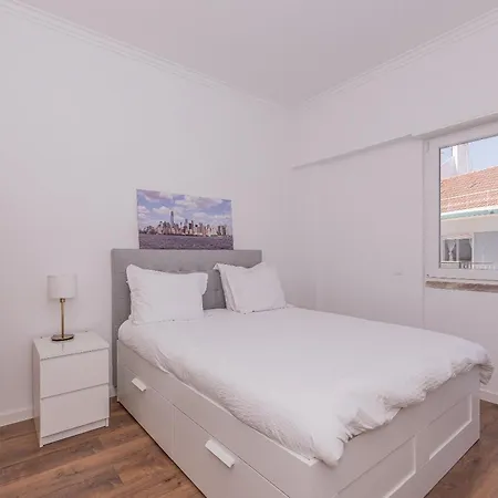 T2 Furnished In Central Lisbon, Portugal * 리스본