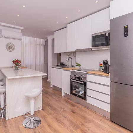 T2 Furnished In Central Lisbon, Portugal 아파트 리스본